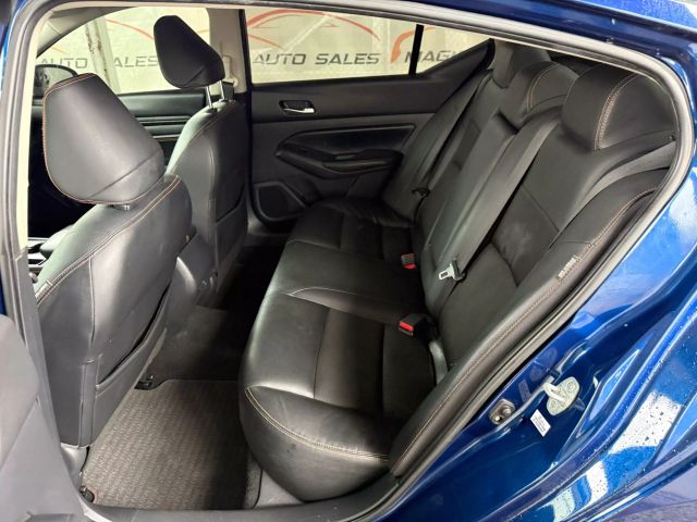 Vehicle image 18 of 48