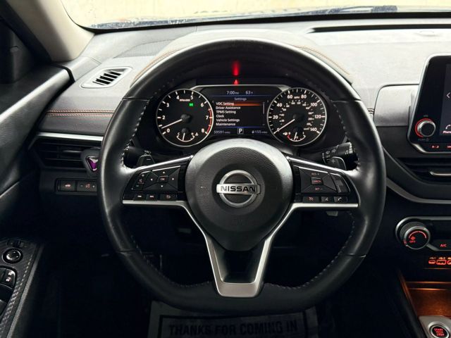 Vehicle image 31 of 48
