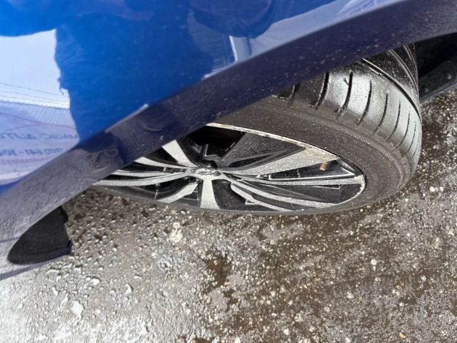 Vehicle image 37 of 48