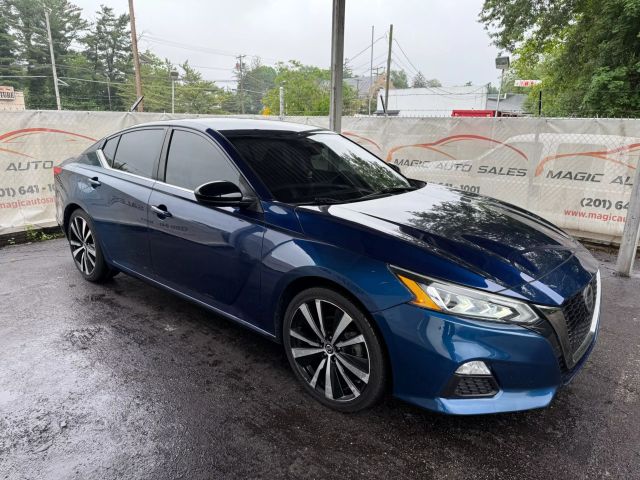 Vehicle image 5 of 48