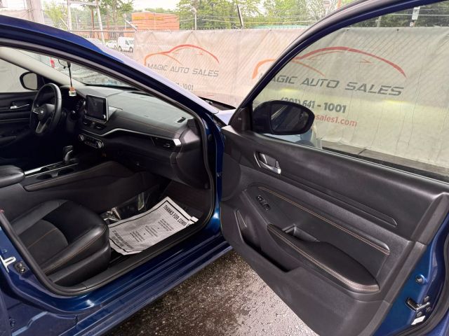 Vehicle image 24 of 48