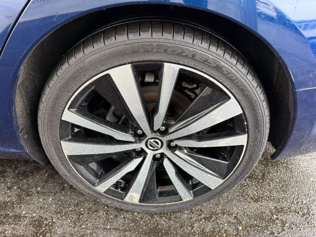Vehicle image 41 of 48