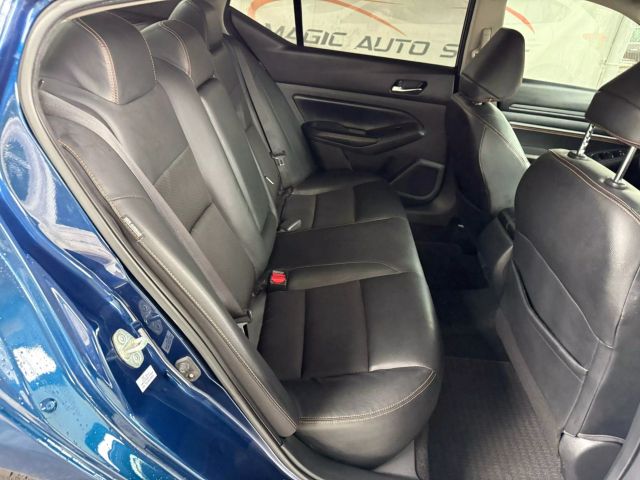 Vehicle image 22 of 48