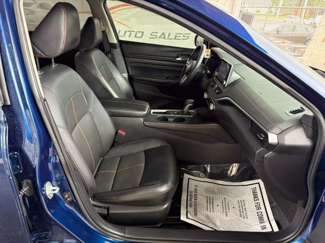 Vehicle image 25 of 48