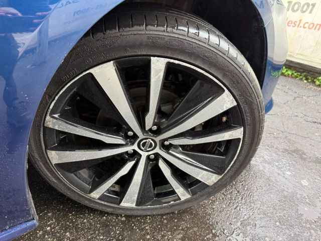 Vehicle image 47 of 48