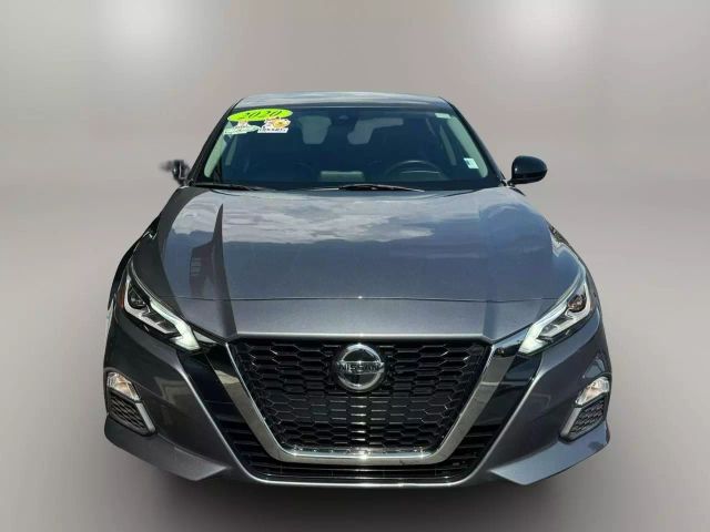 Vehicle image 4 of 42