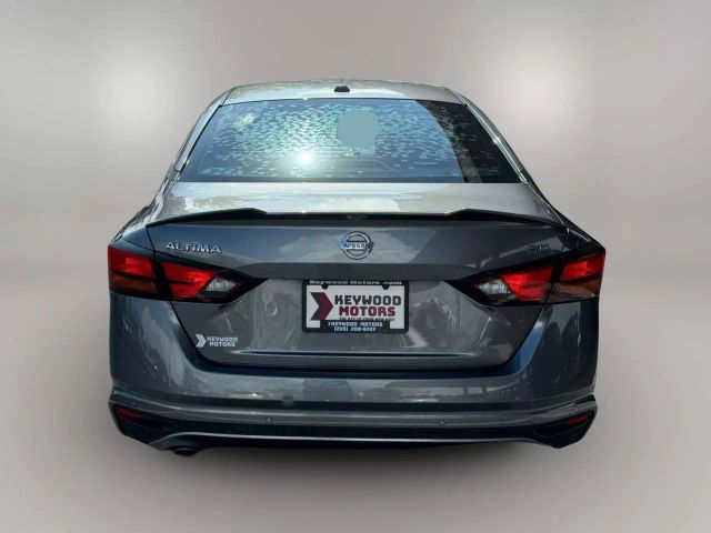 Vehicle image 7 of 42