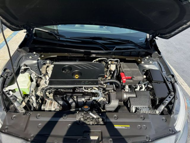 Vehicle image 29 of 42