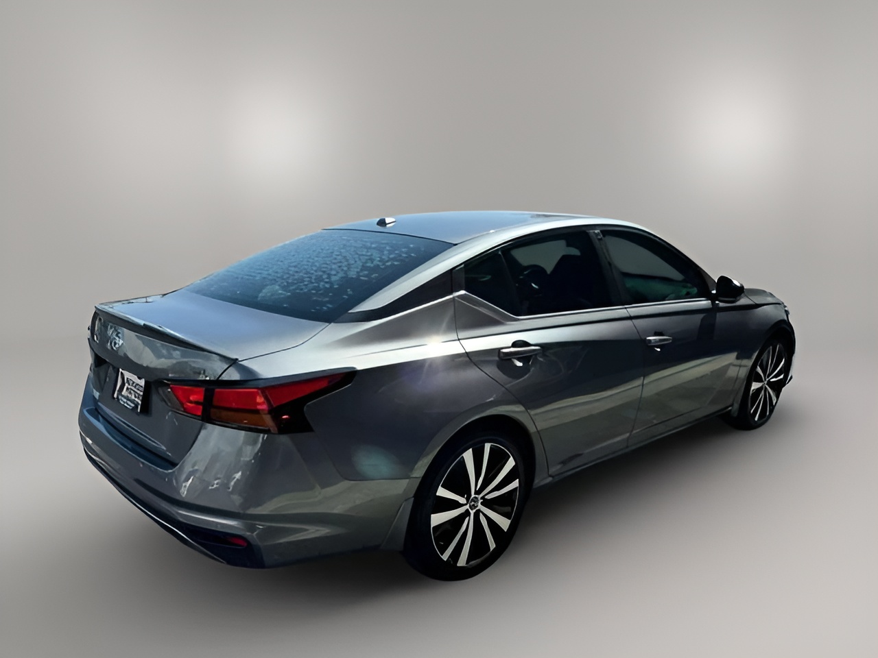 Vehicle image 39 of 42