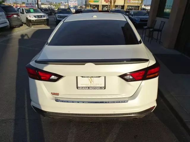 Vehicle image 22 of 46