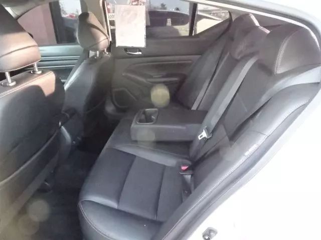 Vehicle image 29 of 46