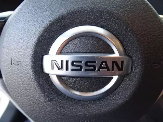 Vehicle image 38 of 46