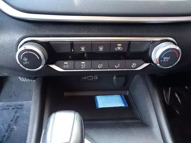 Vehicle image 41 of 46
