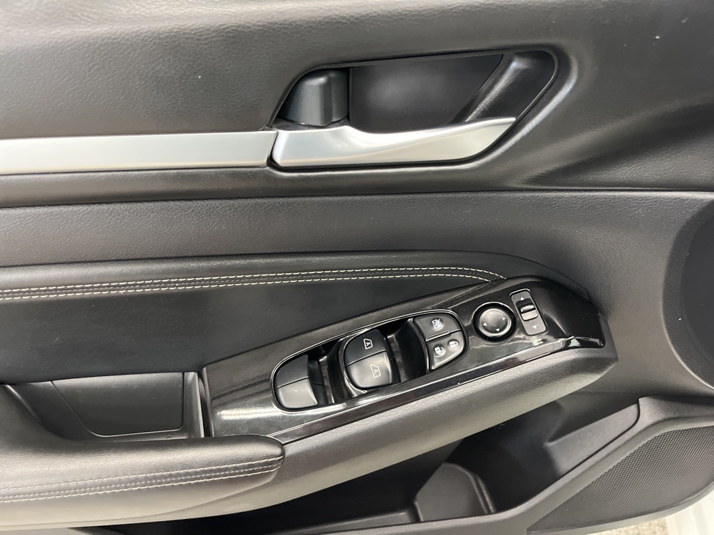 2020 Nissan Altima 2.5 SV Image 30 of 44