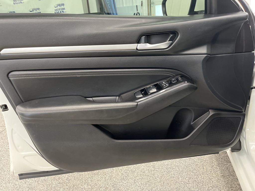 2020 Nissan Altima 2.5 SV Image 29 of 44