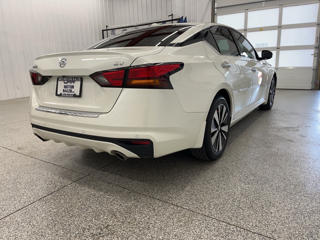2020 Nissan Altima 2.5 SV Image 5 of 44