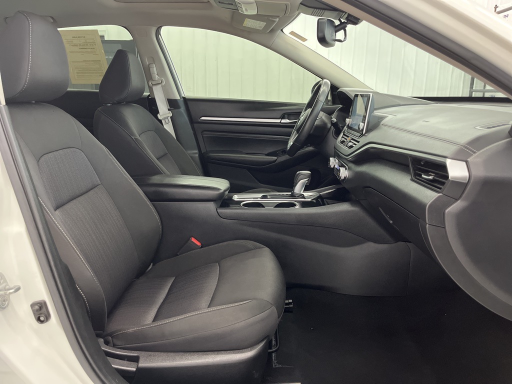 2020 Nissan Altima 2.5 SV Image 16 of 44