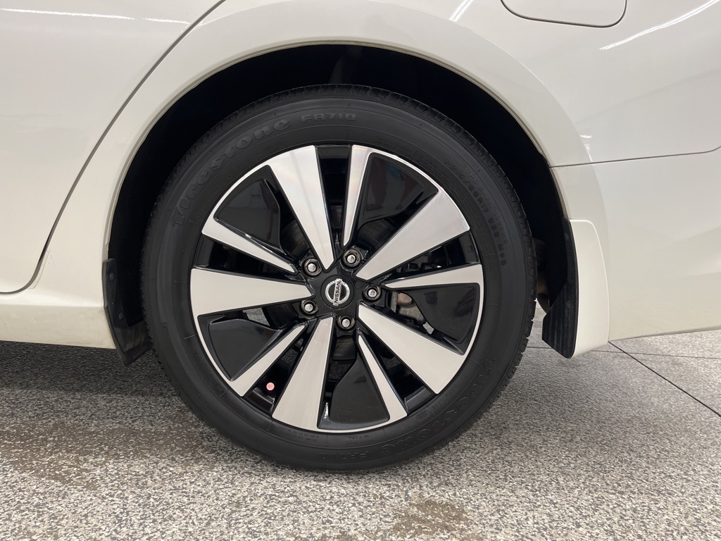2020 Nissan Altima 2.5 SV Image 9 of 44