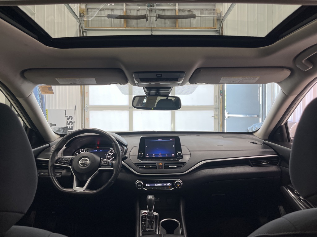 2020 Nissan Altima 2.5 SV Image 19 of 44