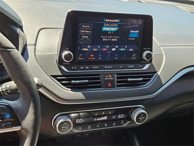 Vehicle image 14 of 15