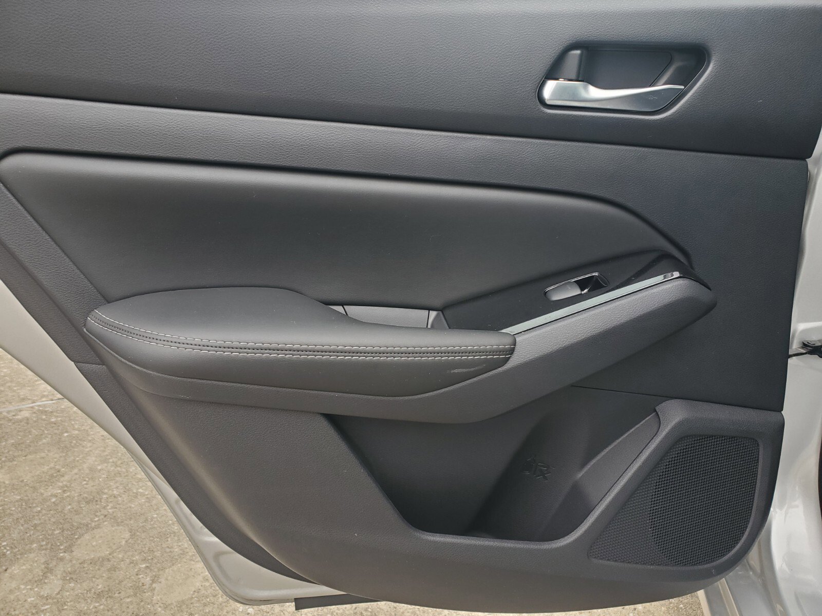 Vehicle image 28 of 39