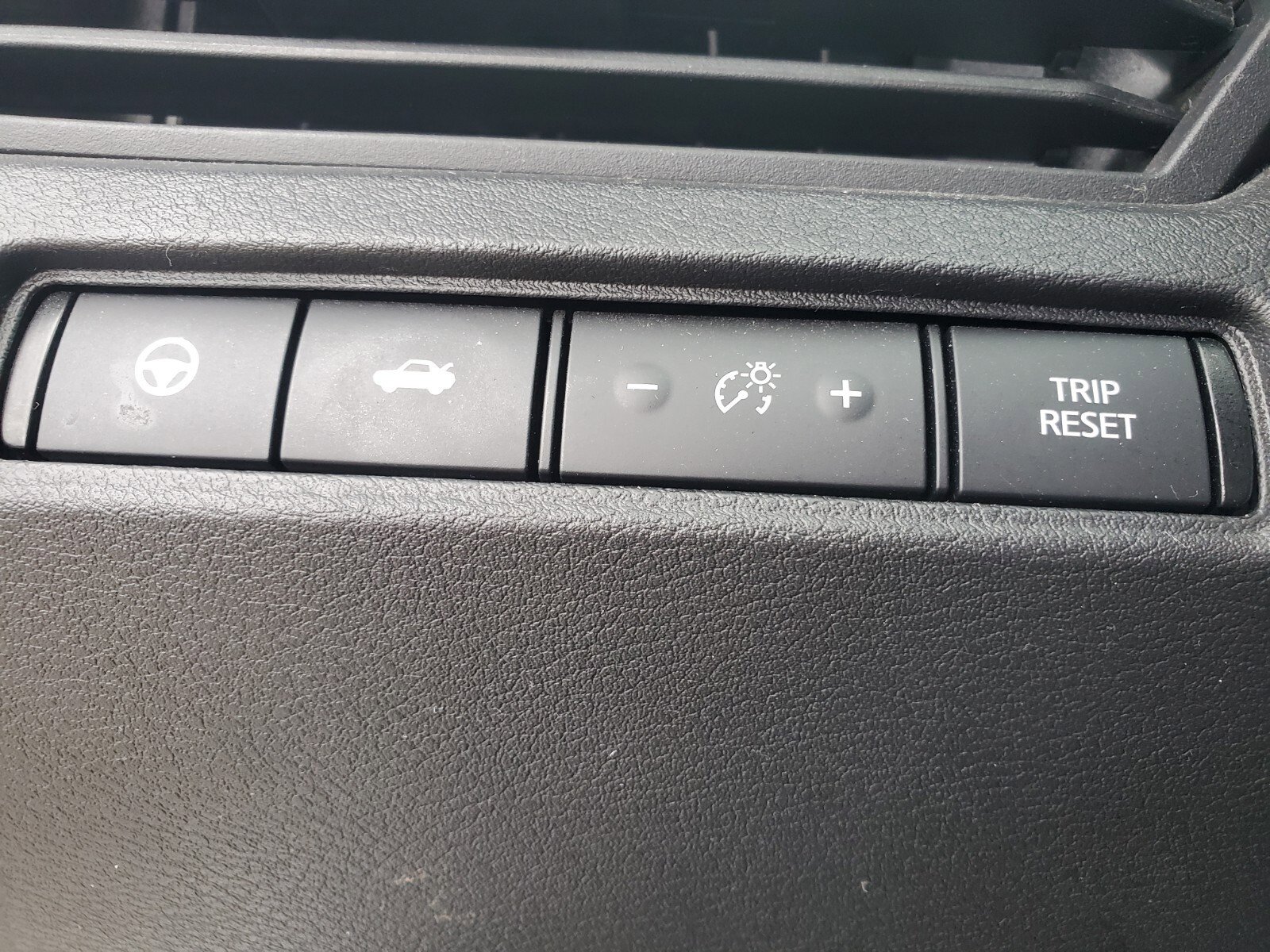 Vehicle image 18 of 39