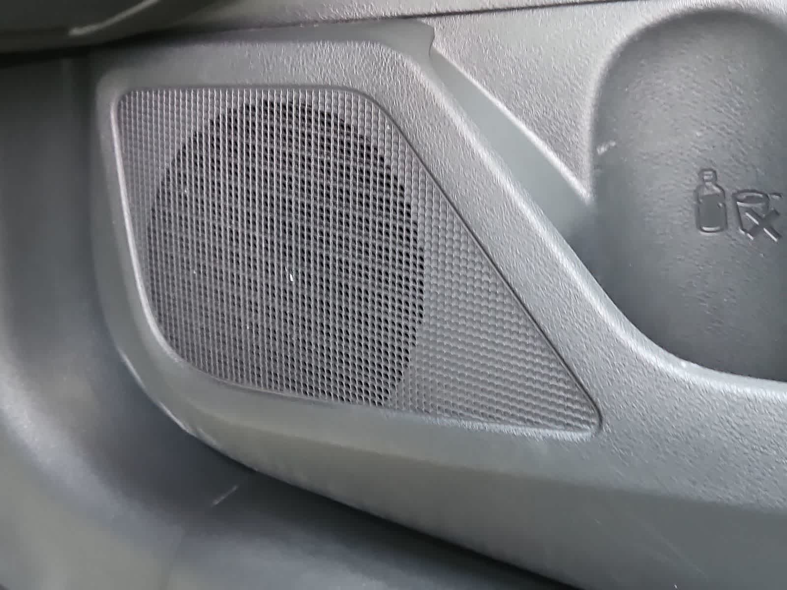 Vehicle image 26 of 33
