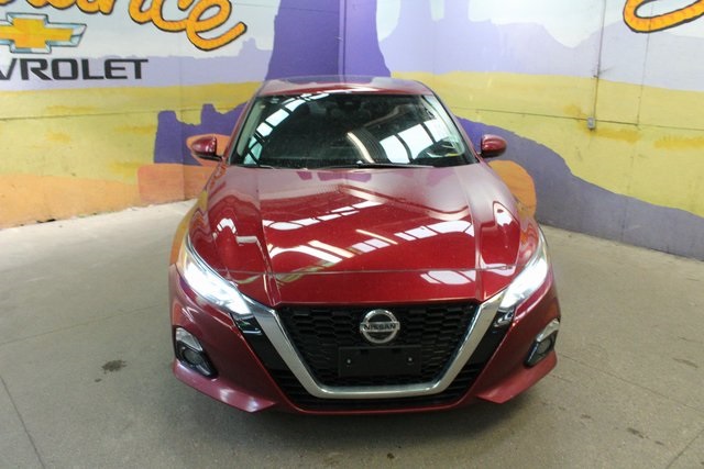 Vehicle image 2 of 20