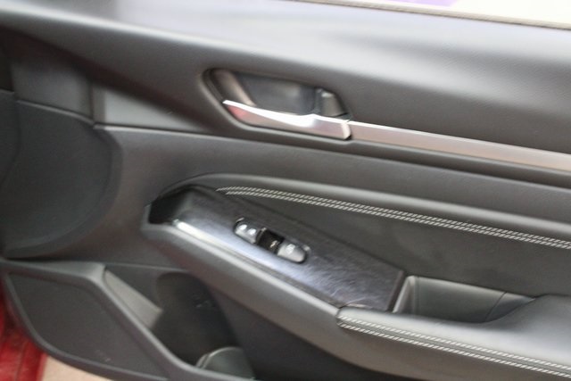 Vehicle image 14 of 20