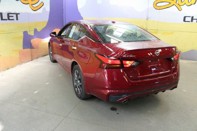Vehicle image 7 of 20