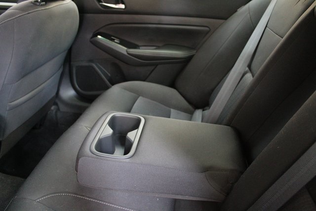 Vehicle image 12 of 20