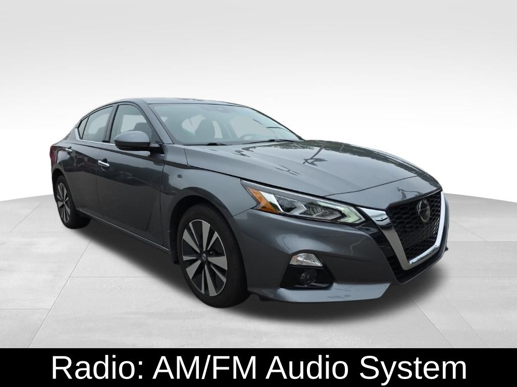 2020 Nissan Altima 2.5 SV Image 3 of 24