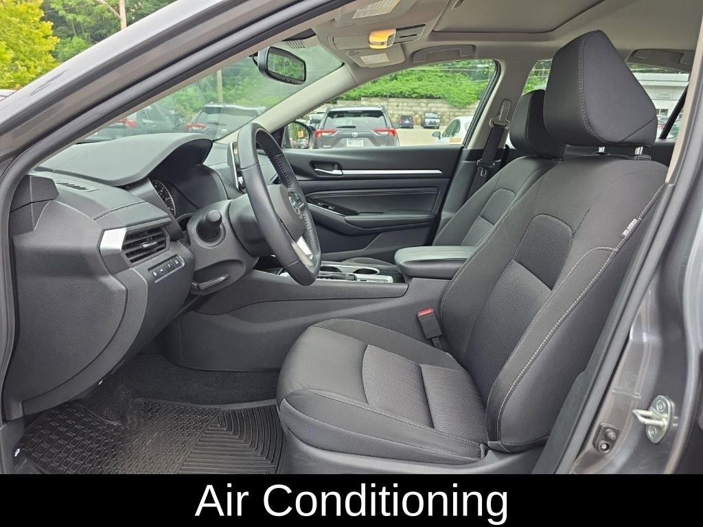 2020 Nissan Altima 2.5 SV Image 11 of 24
