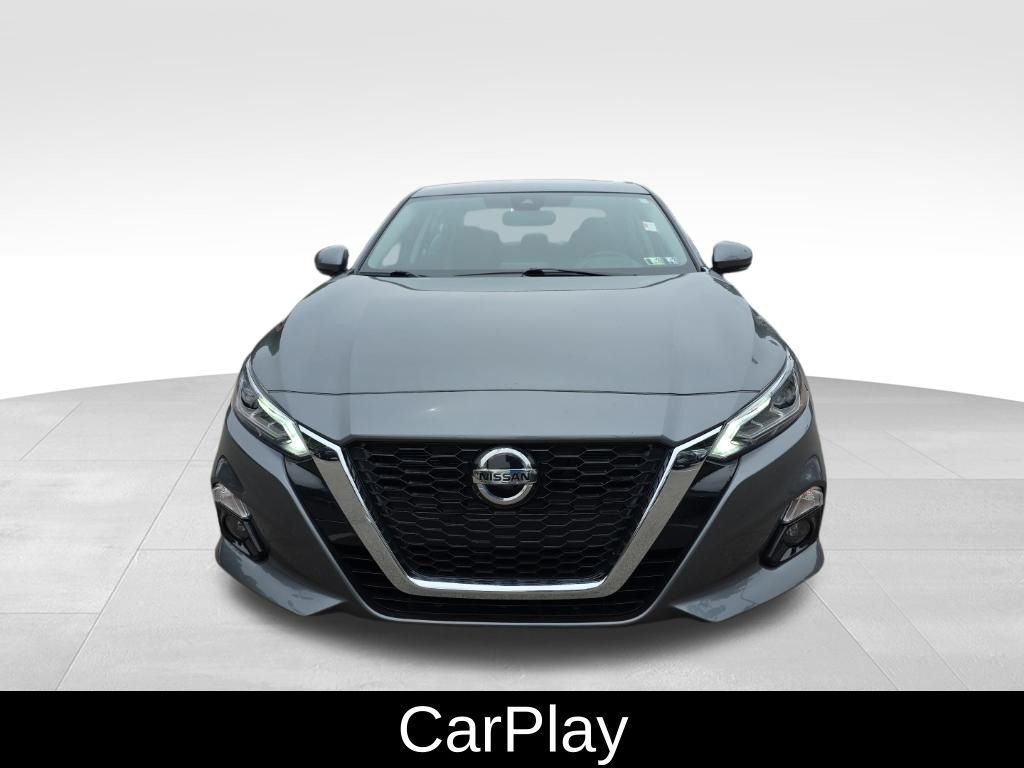 2020 Nissan Altima 2.5 SV Image 2 of 24