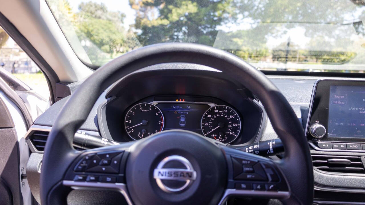 2020 Nissan Altima 2.5 S Image 19 of 30
