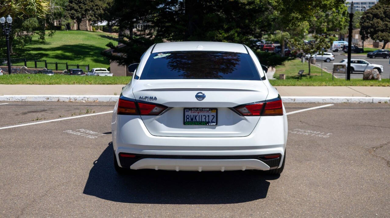 2020 Nissan Altima 2.5 S Image 8 of 30