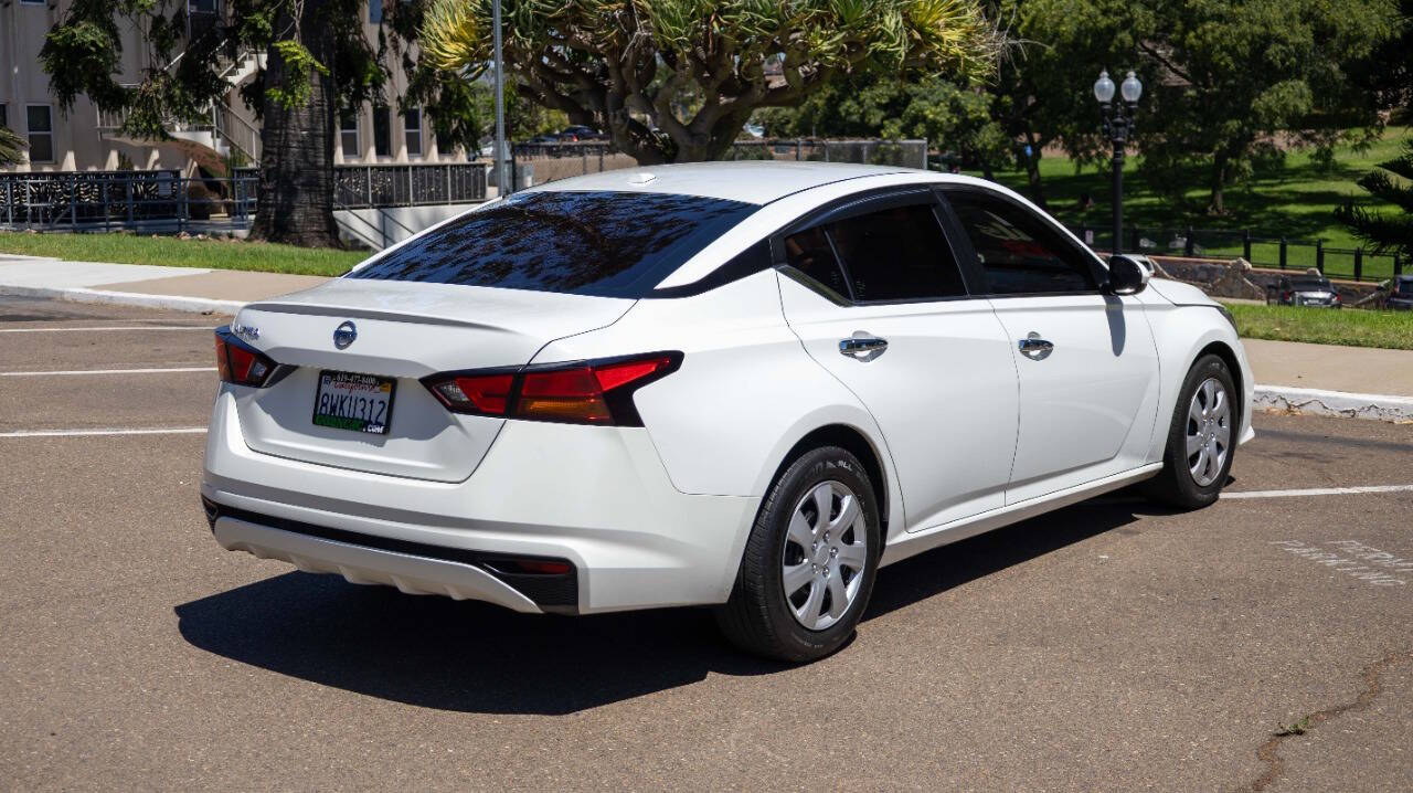 2020 Nissan Altima 2.5 S Image 7 of 30