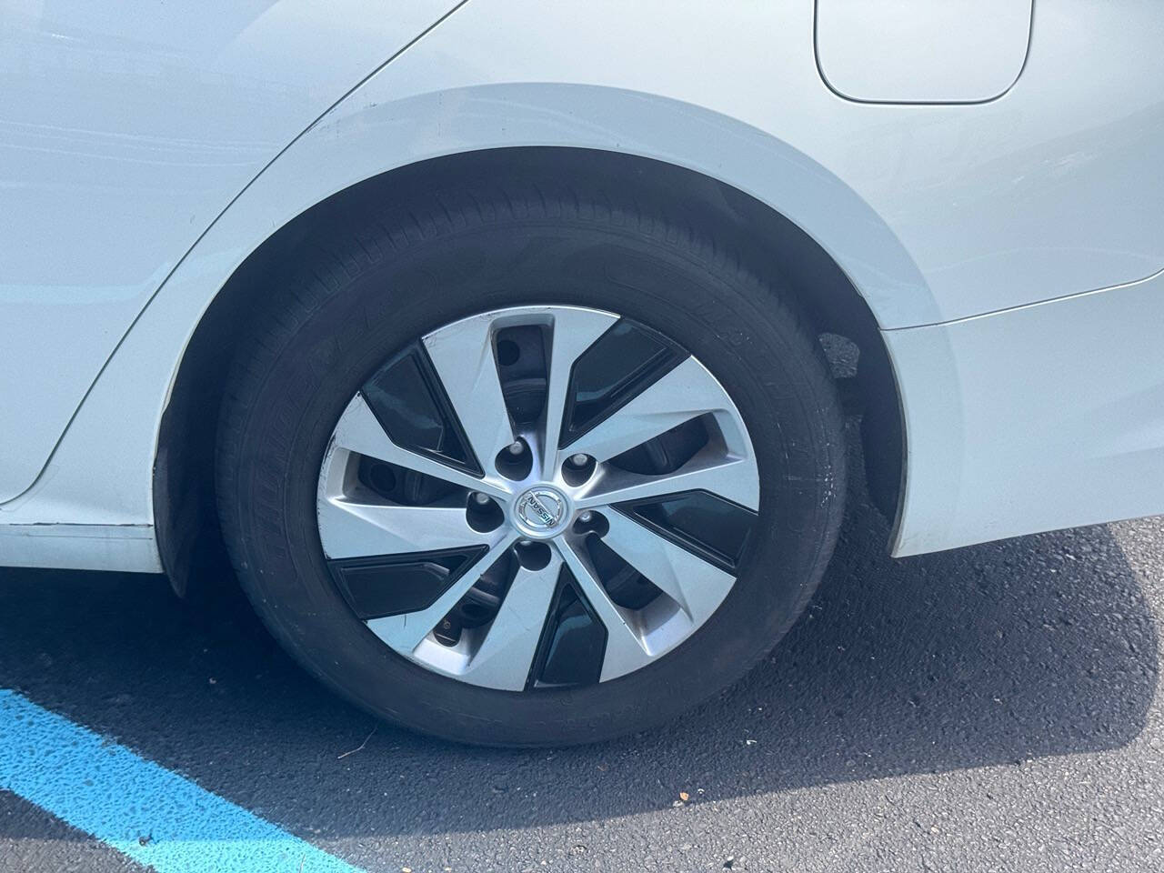 2020 Nissan Altima 2.5 S Image 7 of 29