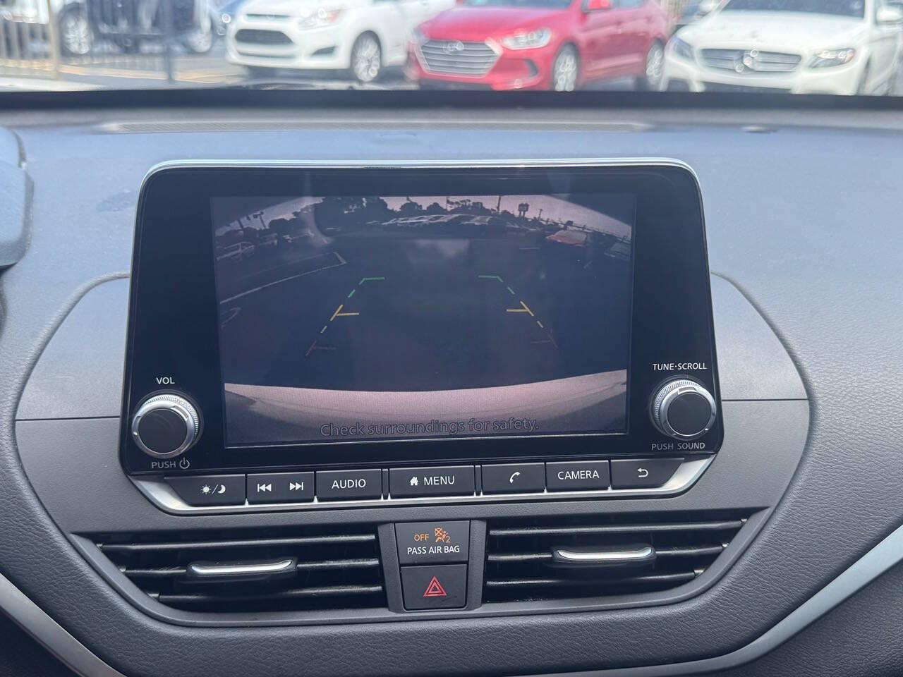 2020 Nissan Altima 2.5 S Image 15 of 29