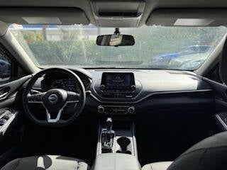 Vehicle image 22 of 41