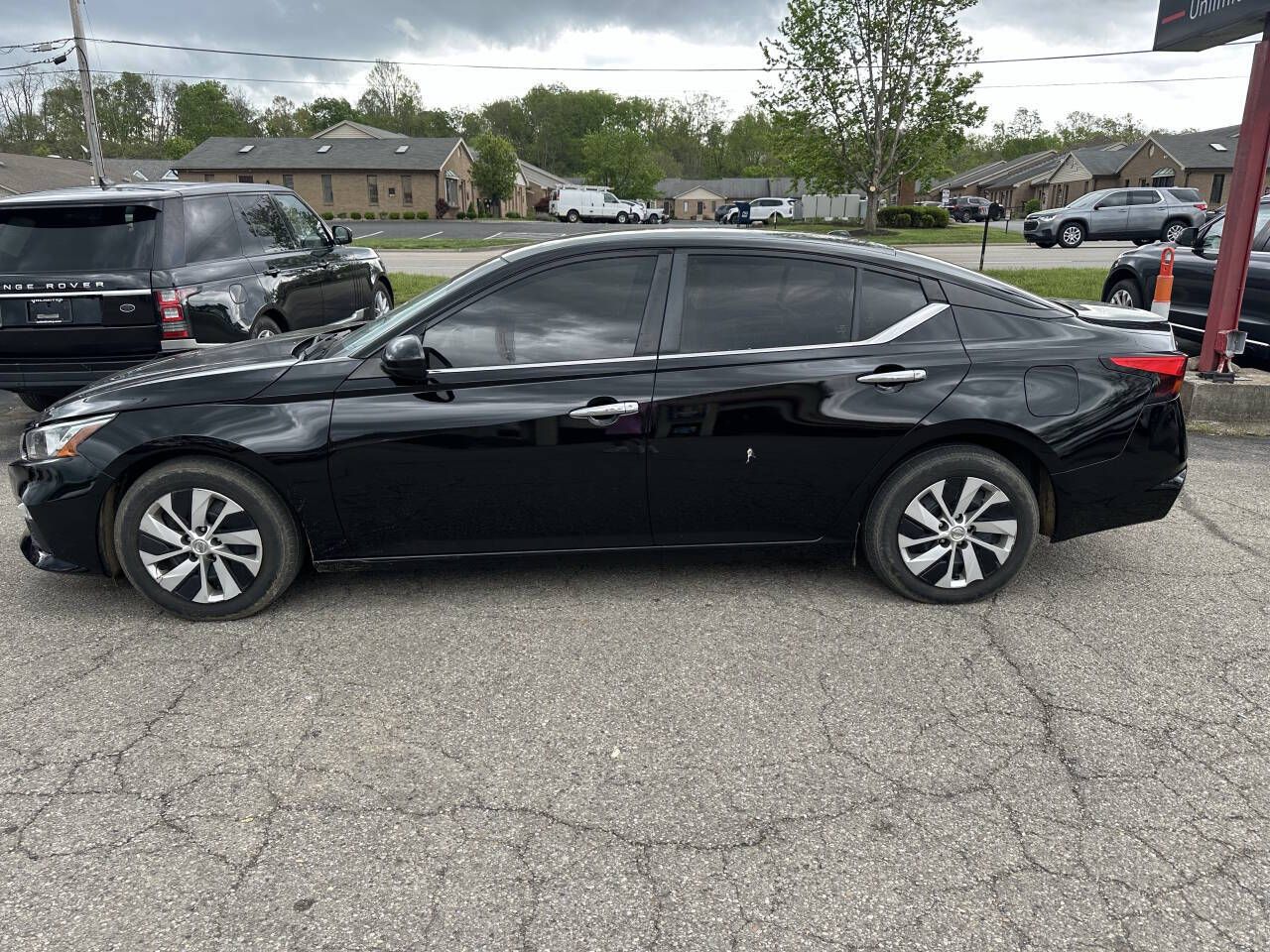 Vehicle image 12 of 24