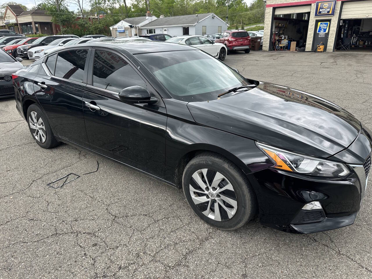 Vehicle image 4 of 24