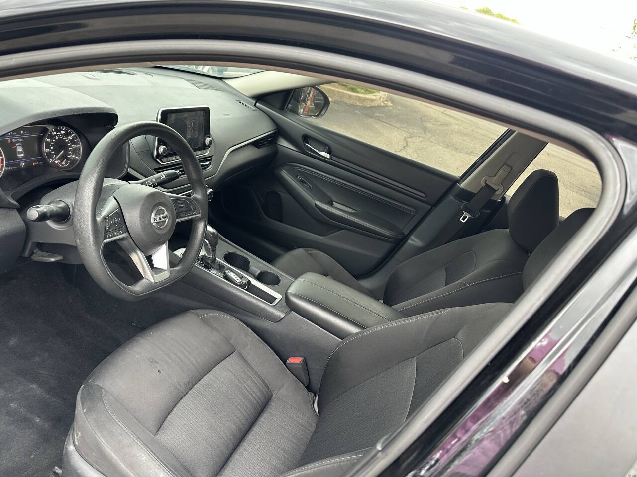 Vehicle image 15 of 24