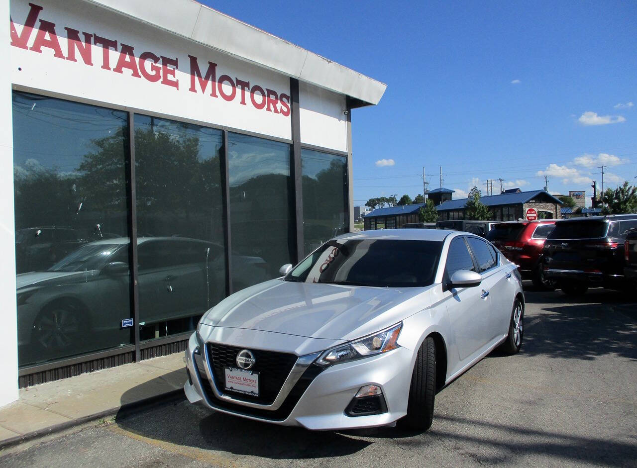 2020 Nissan Altima 2.5 S Image 8 of 25
