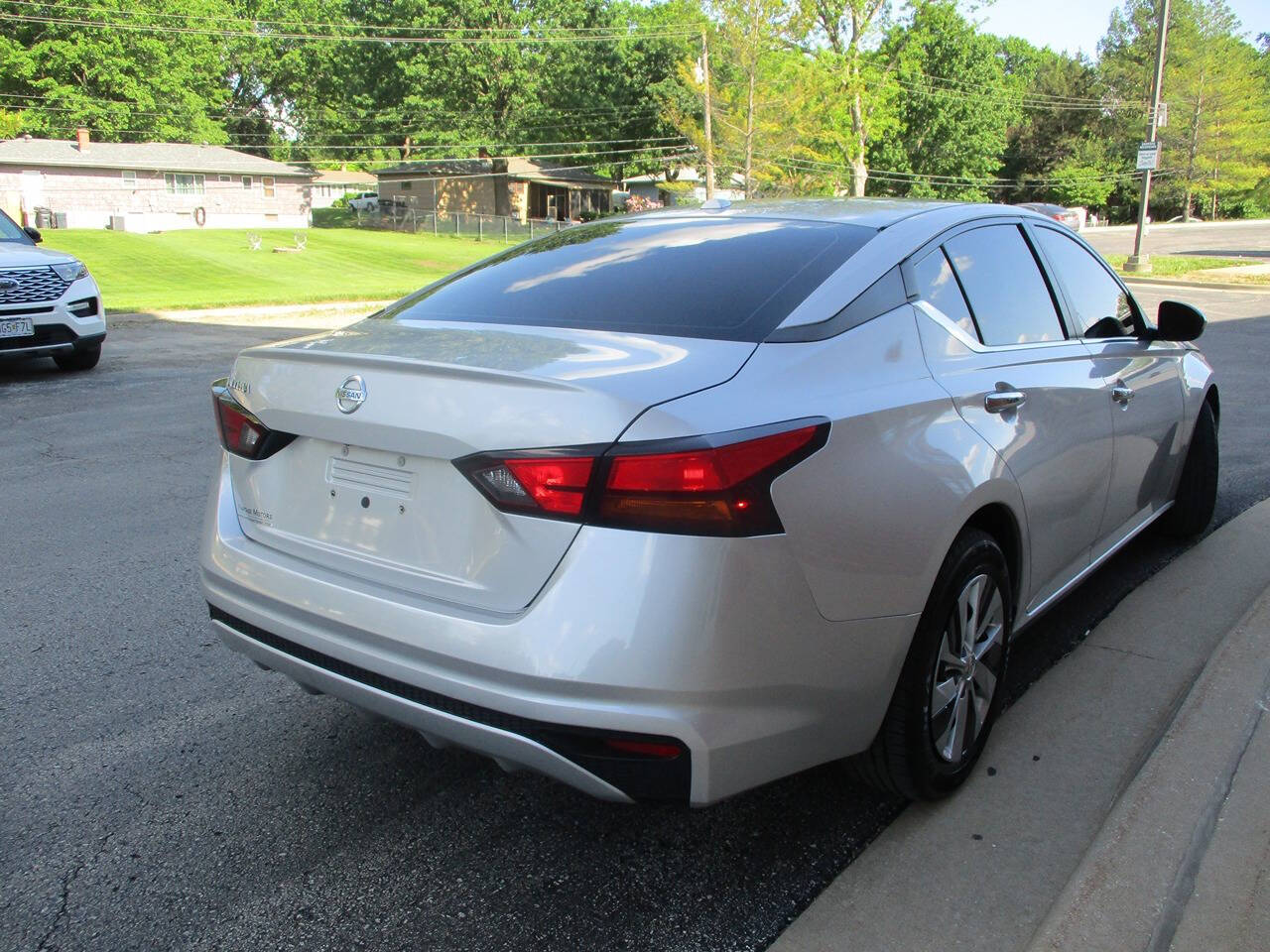 2020 Nissan Altima 2.5 S Image 5 of 25