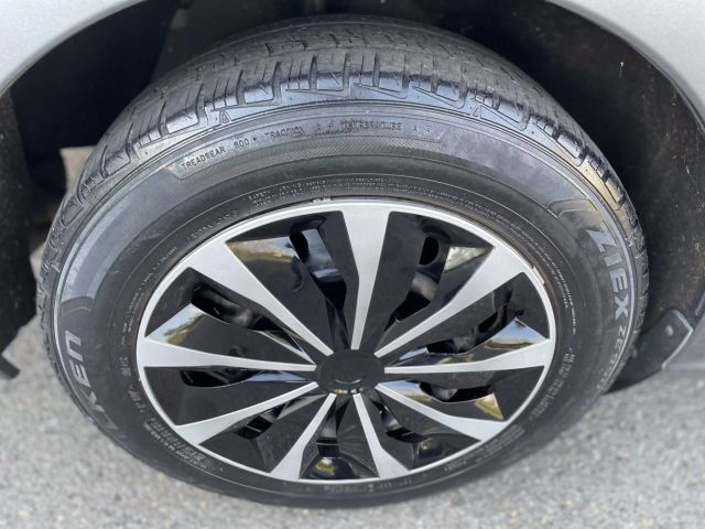 Vehicle image 34 of 86