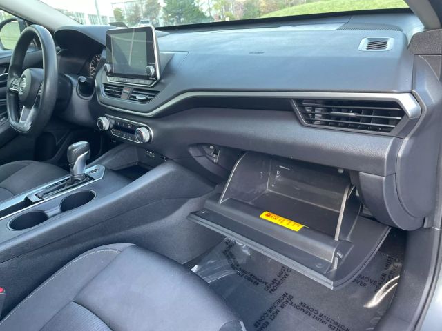 Vehicle image 85 of 86