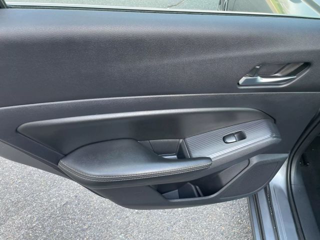 Vehicle image 64 of 86