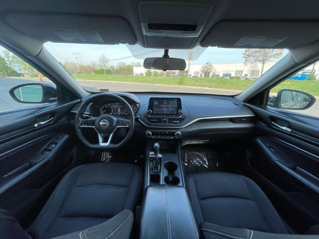 Vehicle image 73 of 86