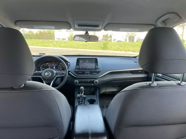 Vehicle image 71 of 86